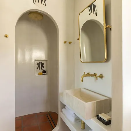 Willa Thymonia House