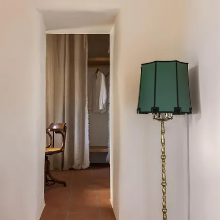 Thymonia House